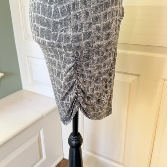 New york & Co Gray Crocodile Print Sleeveless Bodycon Ruched Tank Dress small - Picture 3 of 7